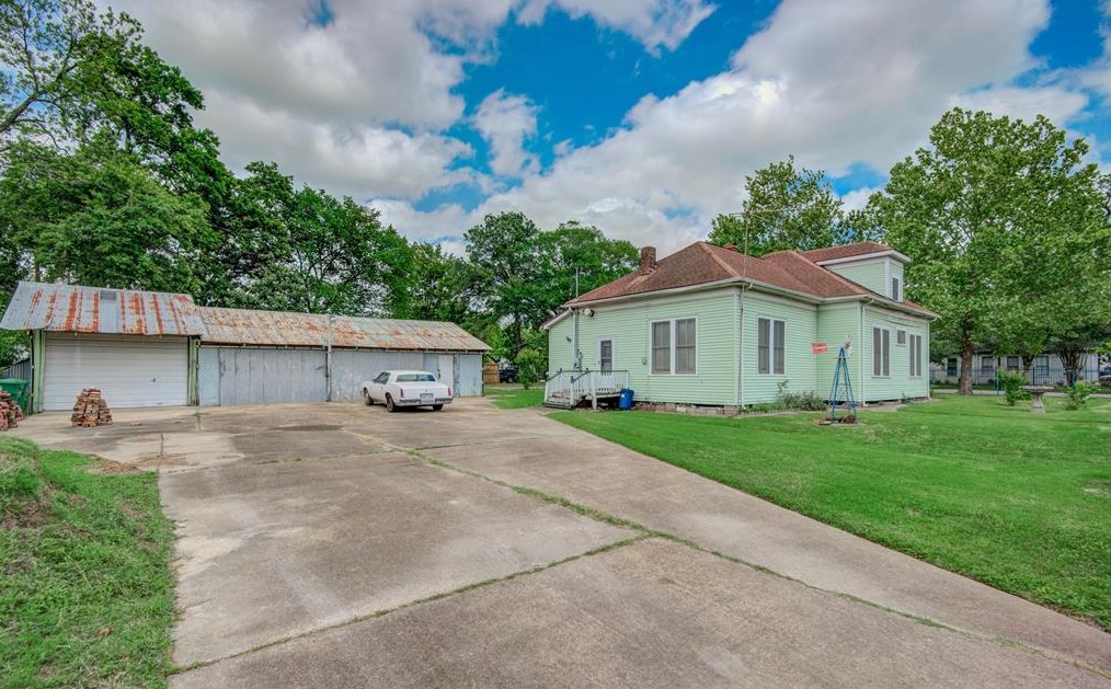 1001 Rutland St, Houston TX 77008-4138 exterior