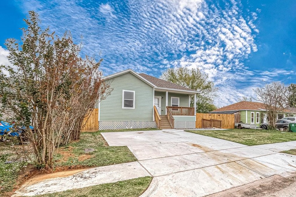 4813 Palisade Dr, Houston, TX 77048