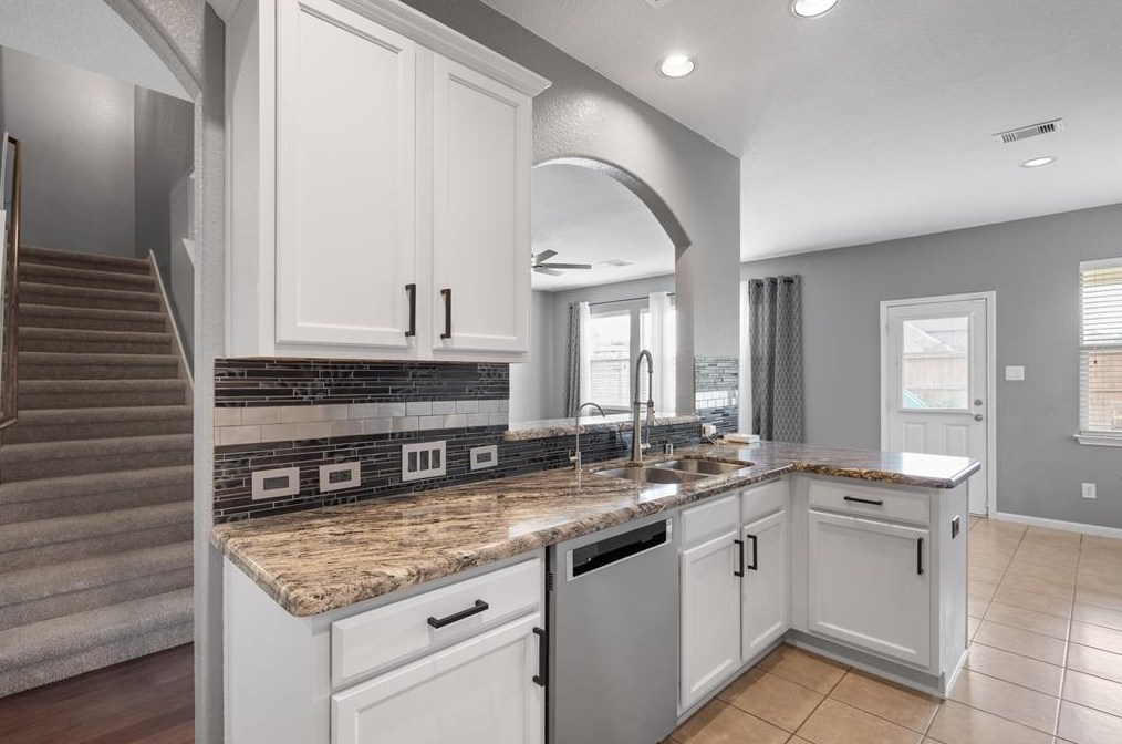 8923 Jordi Dr, Tomball, TX 77375