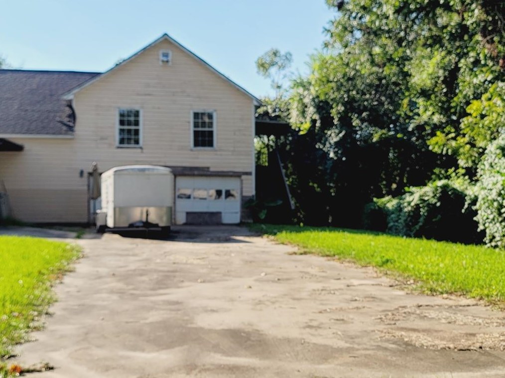 401 Pecan St, Dinsmore, TX 77488