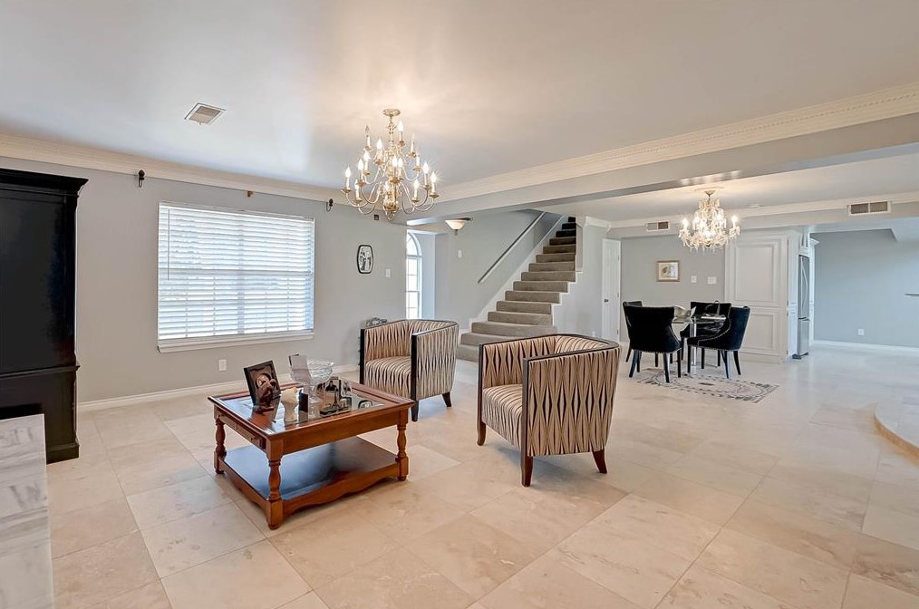 17818 Red Oak Dr, Houston TX  77090-1252 exterior