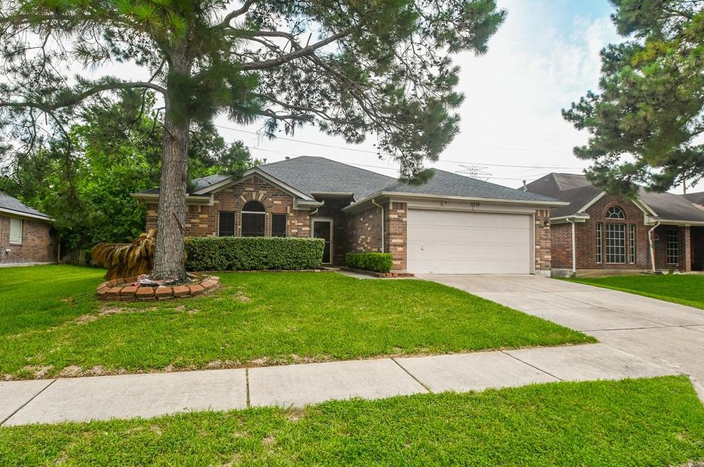 11518 Turtle Lake Dr, Houston TX  77064-2251 exterior