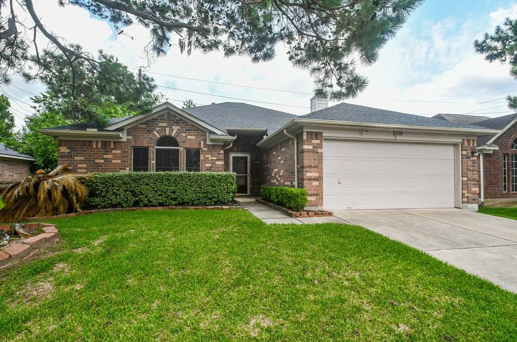 11518 Turtle Lake Dr, Houston, TX 77064