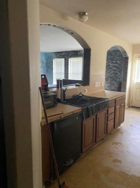 4227 Richmeadow Dr, Houston TX  77048-5587 exterior