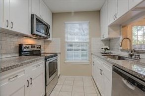 10 Redberry Ct, Spring TX  77381-2840 exterior