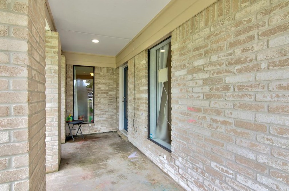 6985 Glen Willow Dr, Beaumont, TX 77706-4111