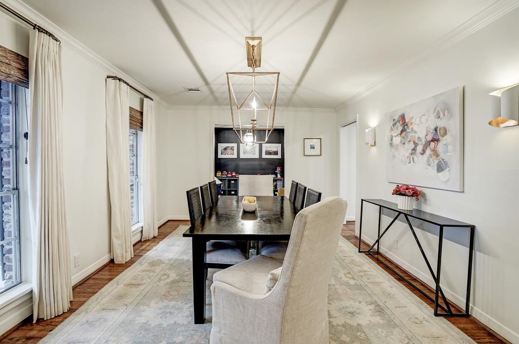 6230 Wickersham Ln, Houston TX  77056-4031 exterior