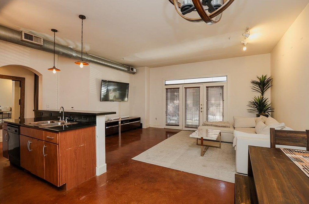 1901 Post Oak Blvd #1105, Houston, TX 77056