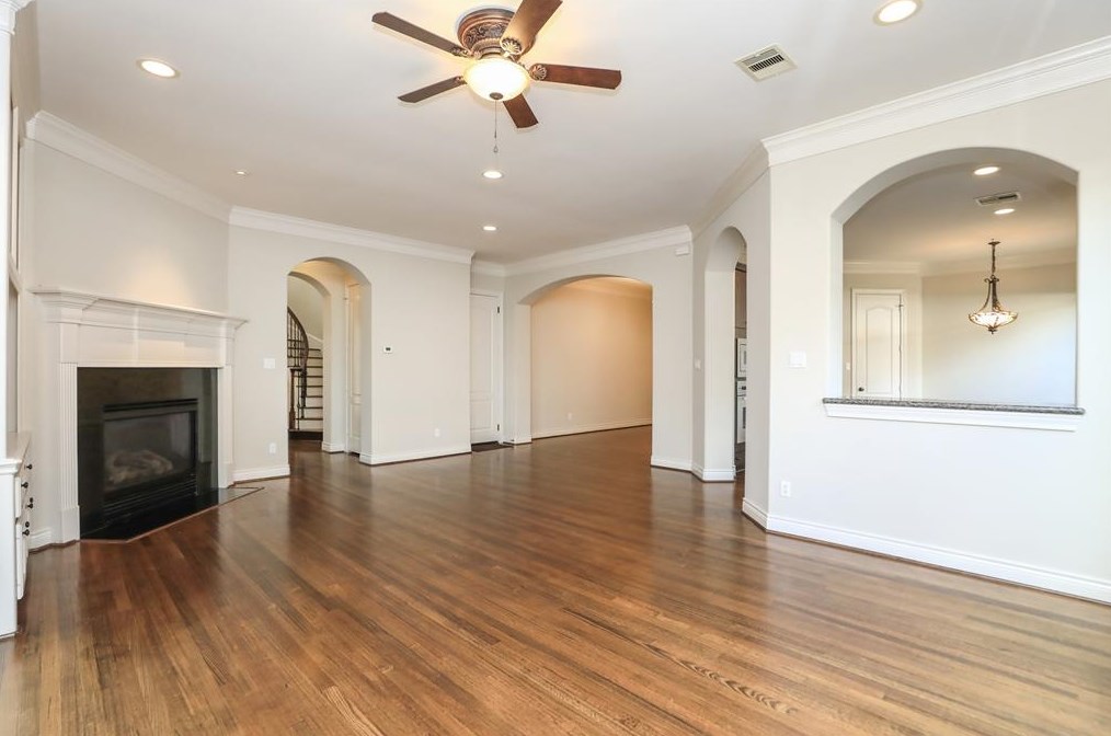 1180 Augusta Dr, Houston TX 77057-3106 exterior