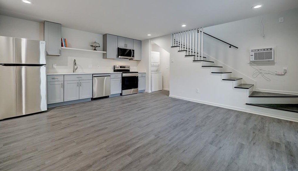 1744 Marshall St, Houston, TX 77098-2802