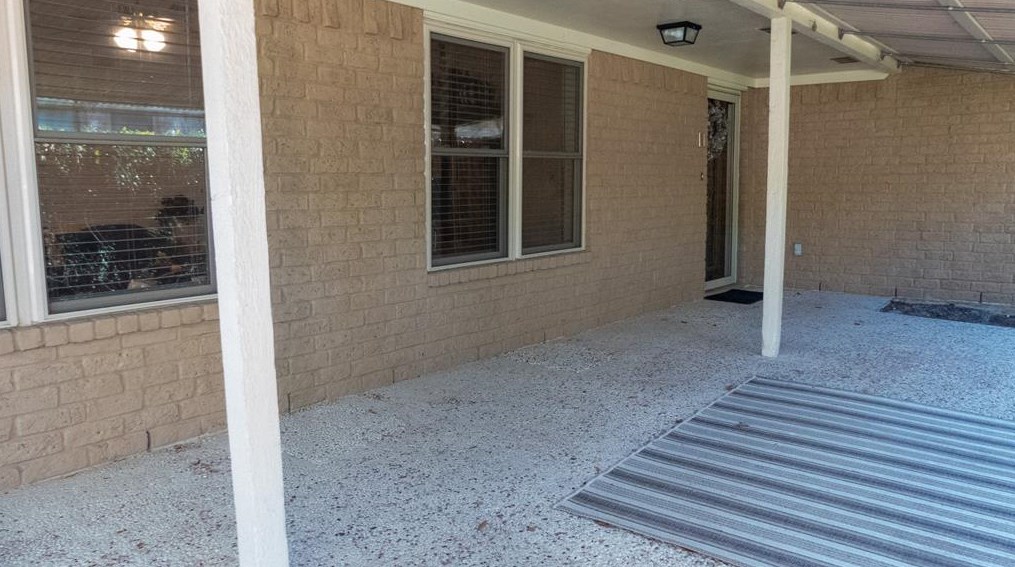3711 Ledgestone Dr, Houston TX  77059-6014 exterior