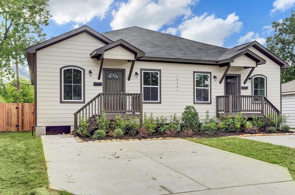 10401 Cathedral Dr #a, Houston, TX 77051