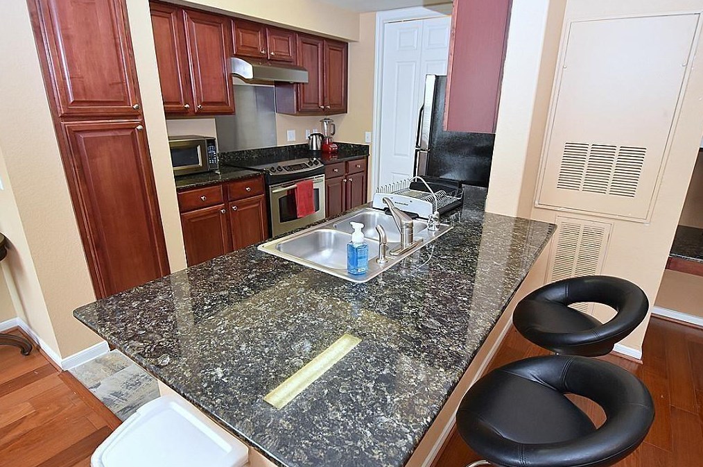 7575 Kirby Dr Apt 1113, Houston, TX 77030