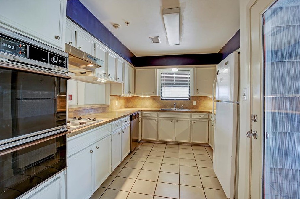 1145 21st St, Houston TX  77008-3321 exterior