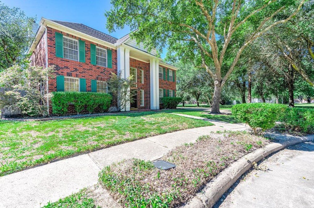 15923 Jamie Lee Dr, Houston, TX 77095