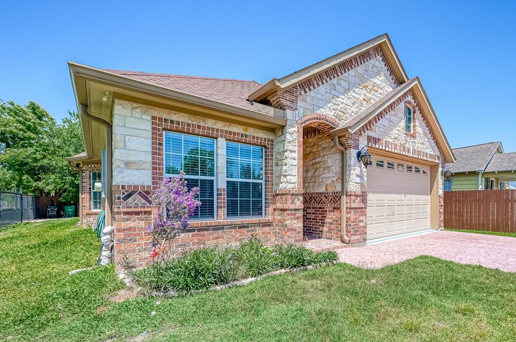 7503 Brownsville St, Houston TX  77020-3507 exterior