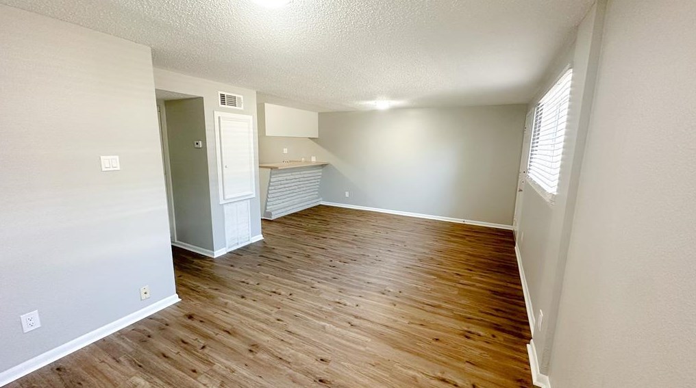 4822 Merwin St #18, Houston, TX 77027