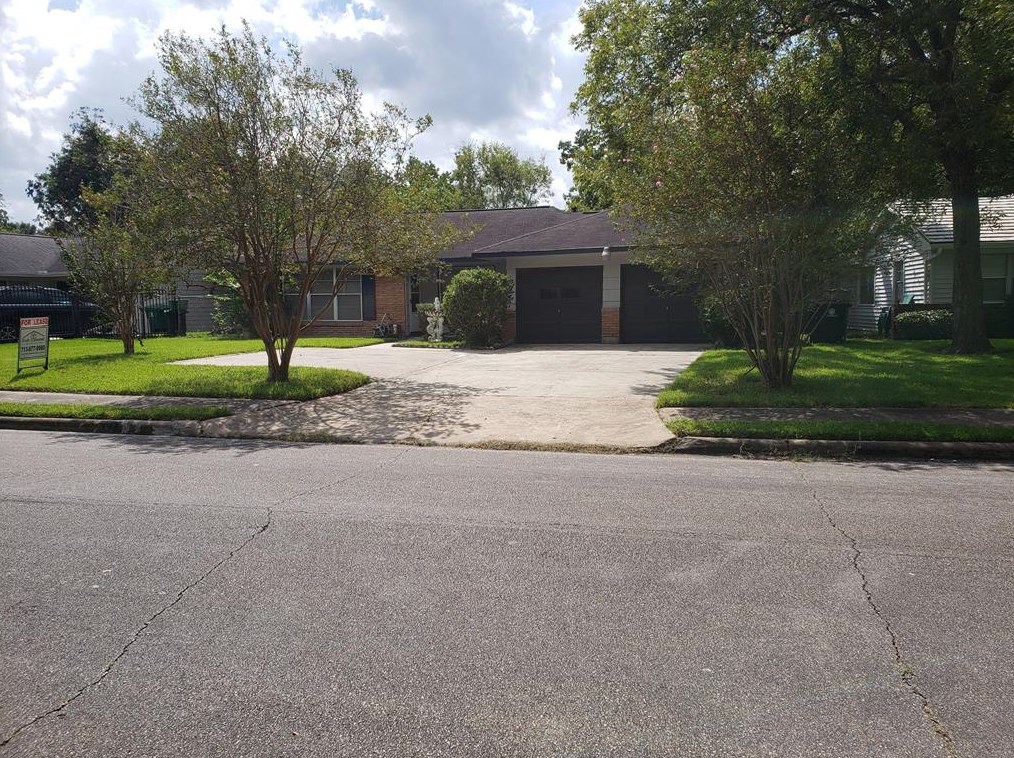 4837 Hummingbird Ln, Houston, TX 77035