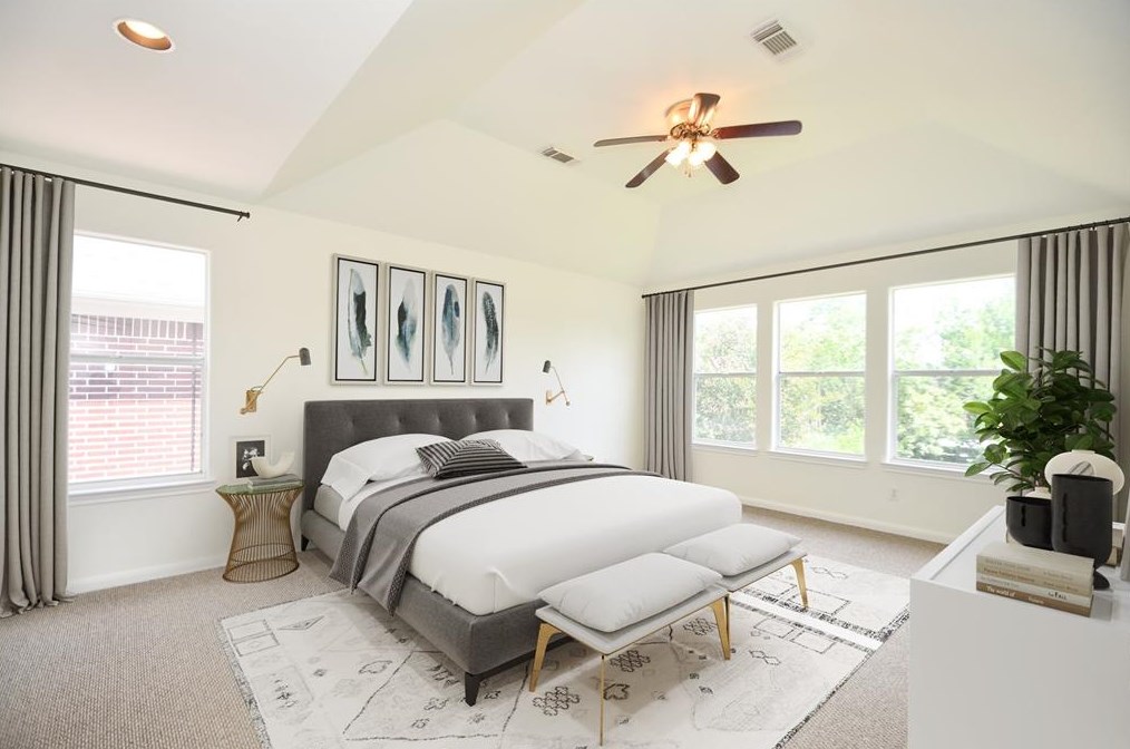 5425 Loch Lomond Dr, Houston TX  77096-2305 exterior