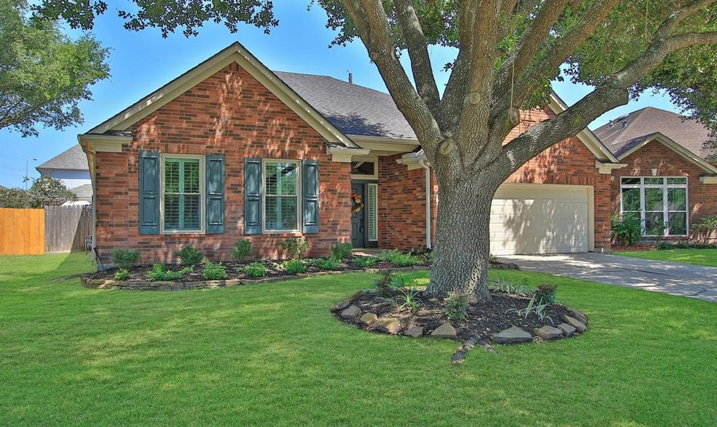 9823 Villa Dr, Houston, TX 77064-2624