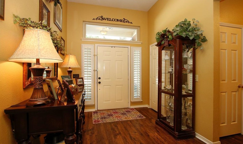 9823 Villa Dr, Houston TX  77061-2753 exterior