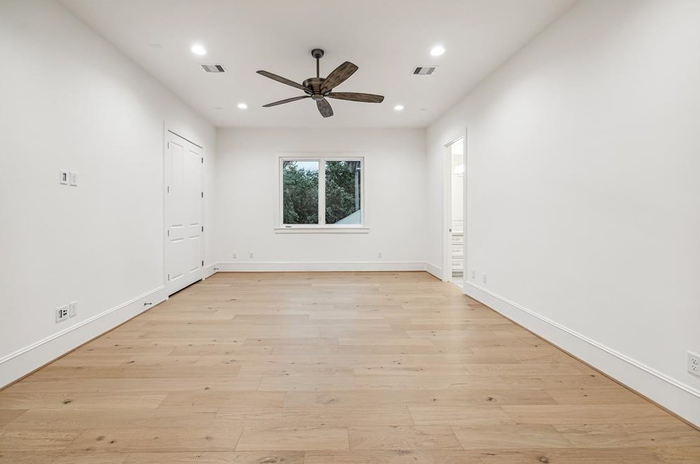 1119 Willard St, Houston TX  77006-1348 exterior