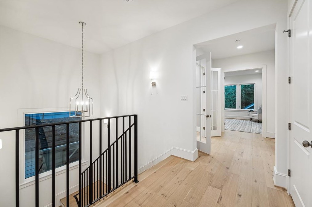 1119 Willard St, Houston TX  77006-1348 exterior