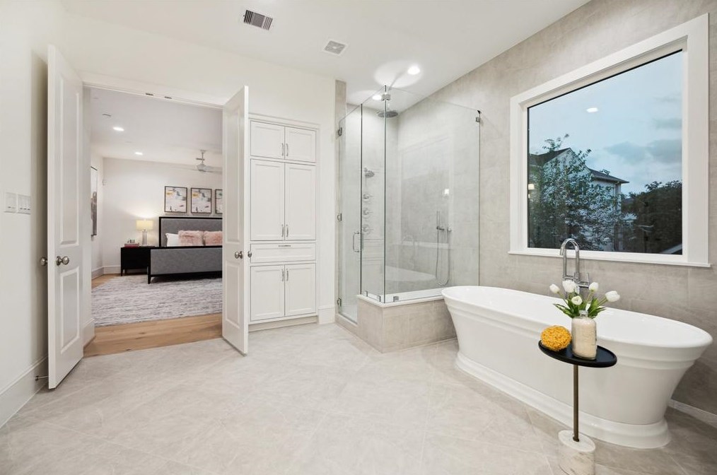 1119 Willard St, Houston TX  77006-1348 exterior
