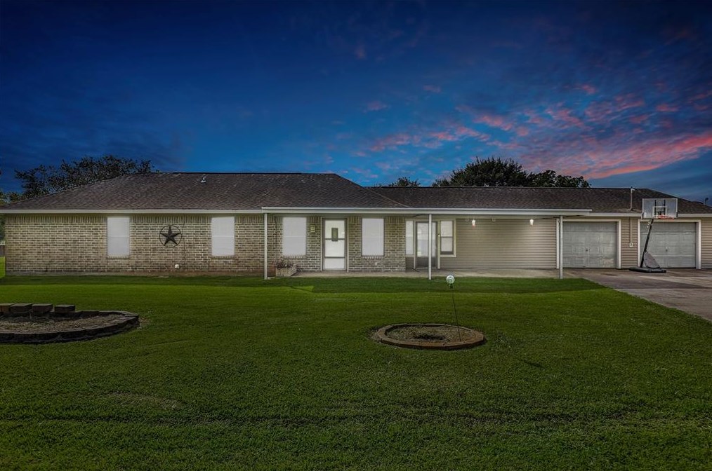 9825 Tiffany Ln, Manvel, TX 77578-5517