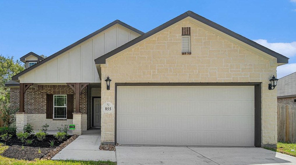 855 Waukegan Rd, Conroe TX  77306-6828 exterior