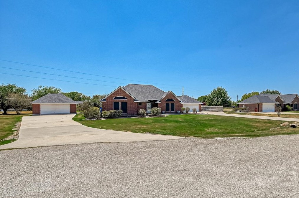 1807 Lafayette Ln, Baytown, TX 77523-7488