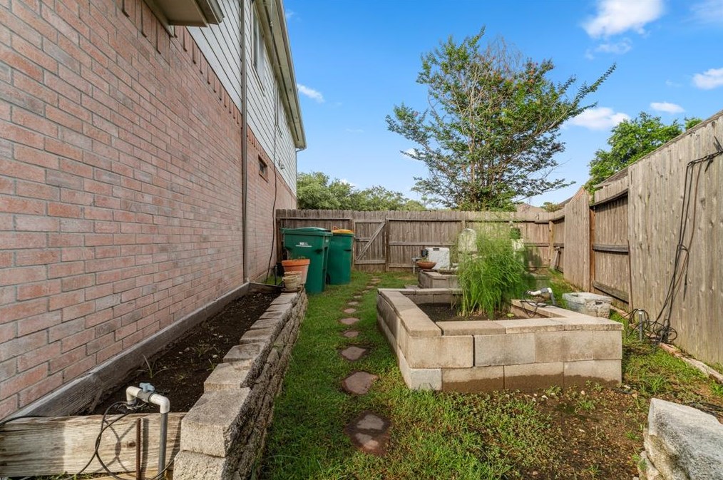 19411 Yuma Crst Ln, Tomball TX  77377-2811 exterior