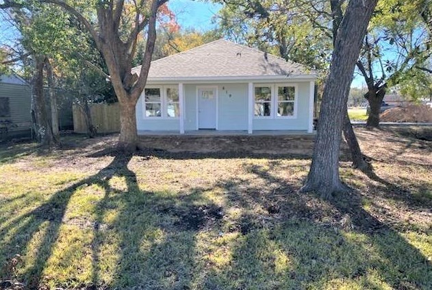 619 Bluebonnet Dr, La Marque, TX 77568-4413
