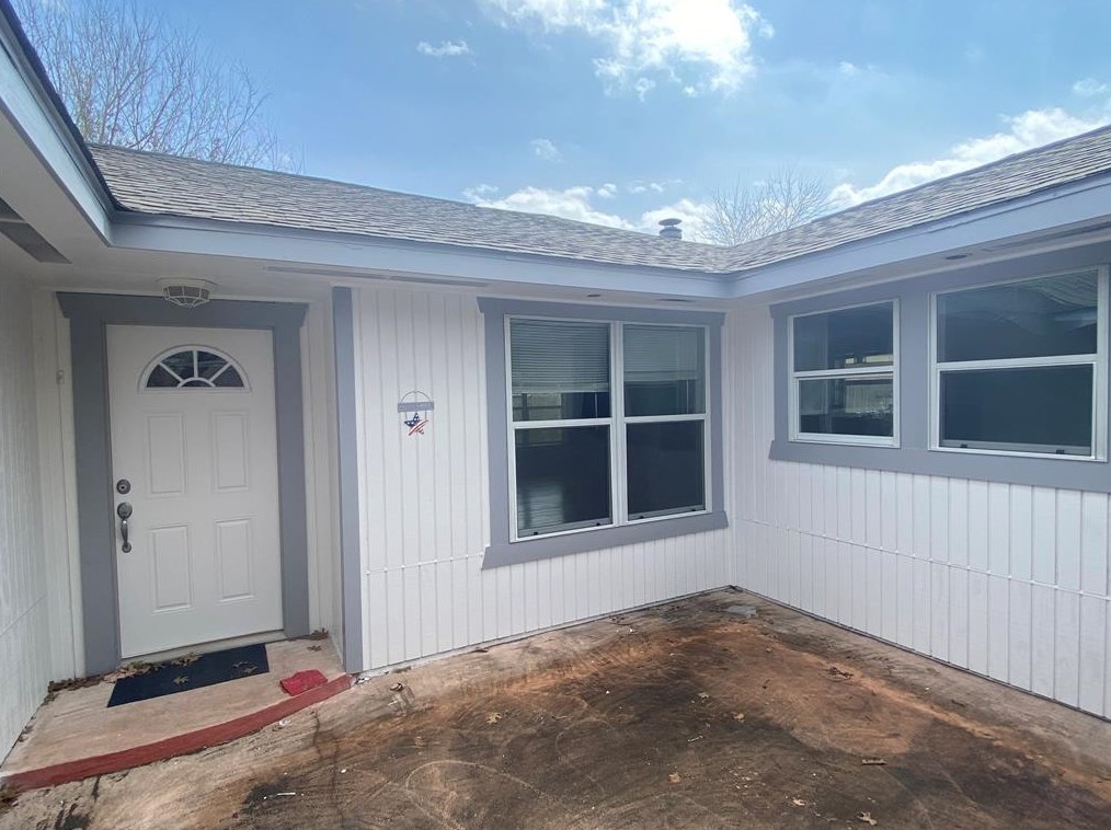 9311 Beckford Dr, Houston, TX 77099-2216