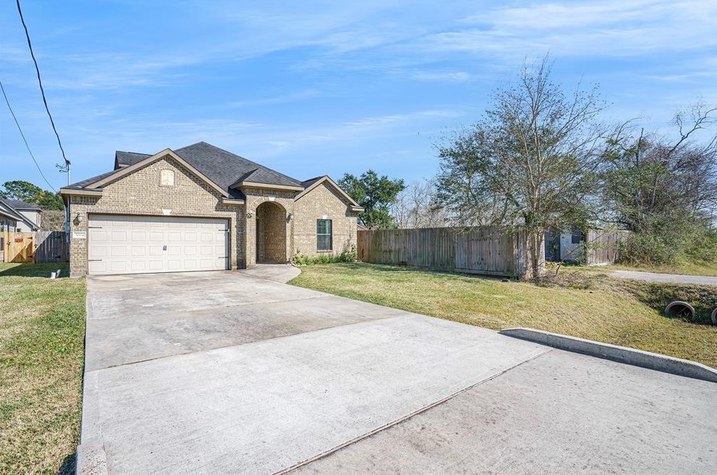 3004 Arkansas Ave, League City, TX 77573-8800