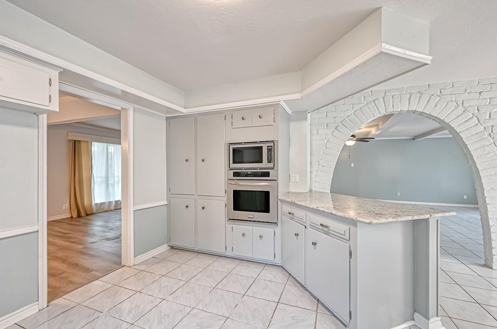 11210 Ash Crk Dr, Houston TX  exterior