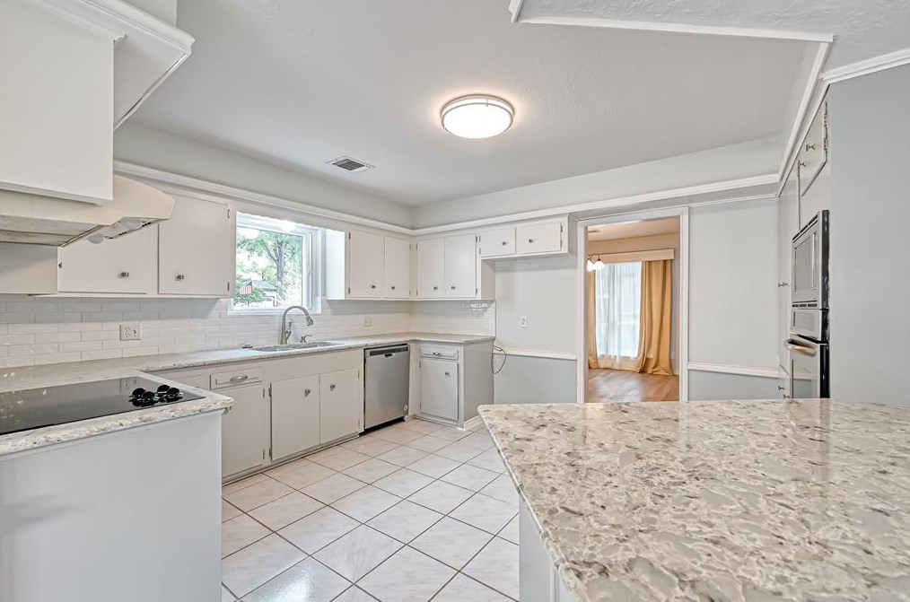 11210 Ash Crk Dr, Houston TX  exterior