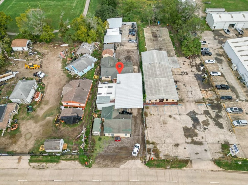 2125 Aldine Bender Rd, Houston TX 77032-4517 exterior