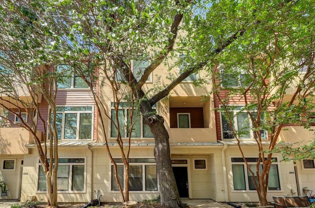 1002 Yale St, Houston, TX 77008-6922