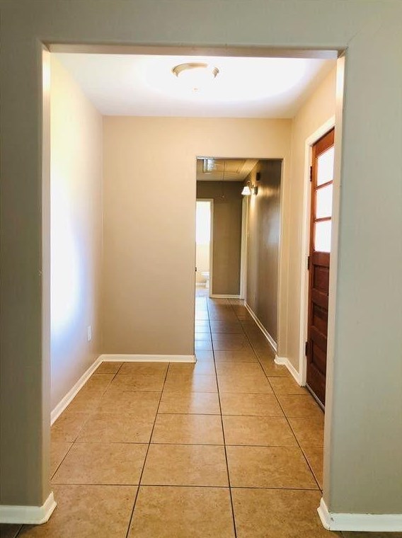 210 Meadowlawn St, Morgans Point, TX 77571