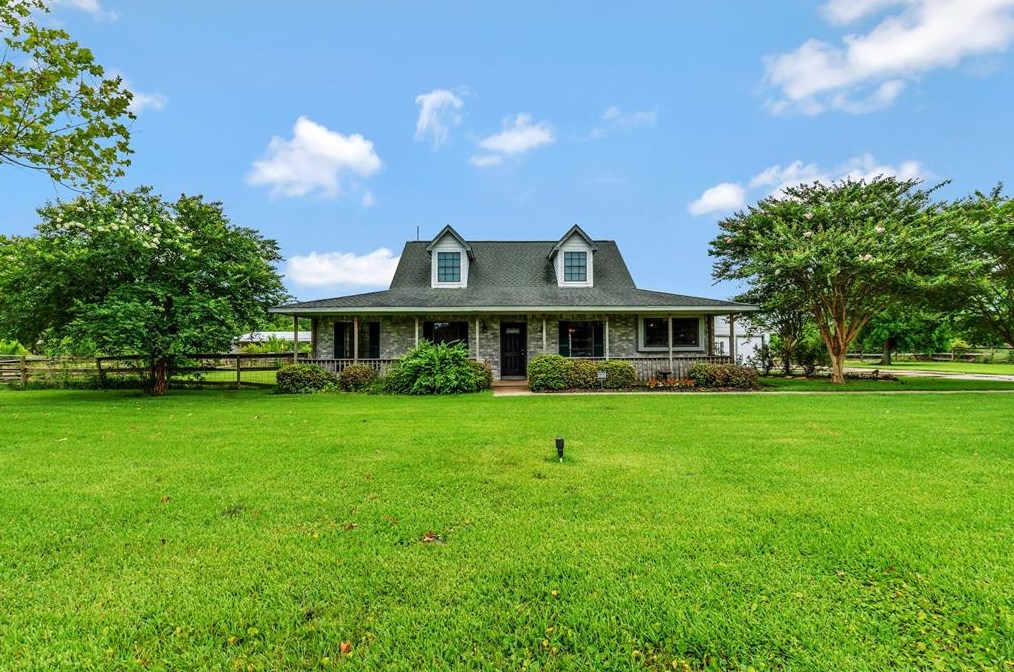 2250 County Road 165, Alvin, TX 77511-6992