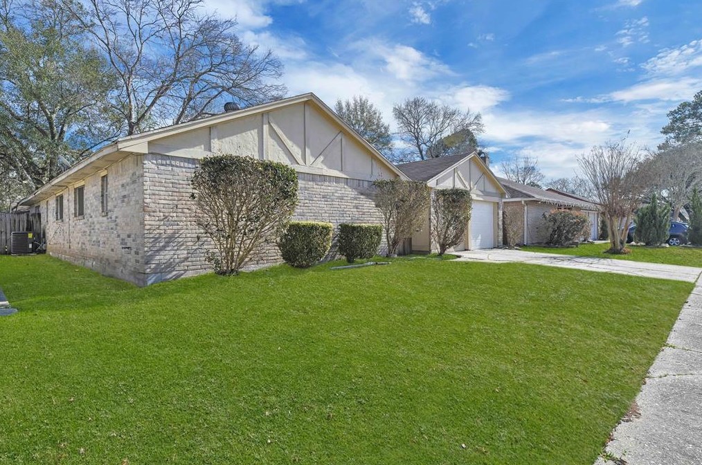 23302 Hill Creek Rd, Spring, TX 77373-7014
