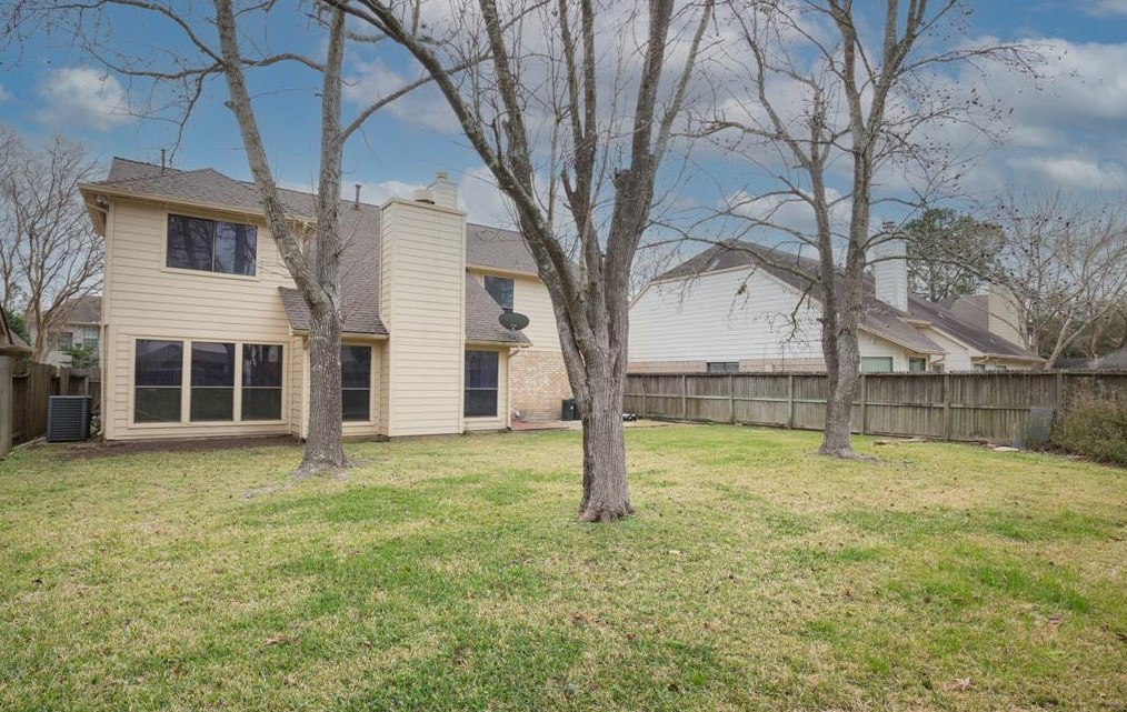 3322 Rushwood Ln, Sugar Land, TX 77479