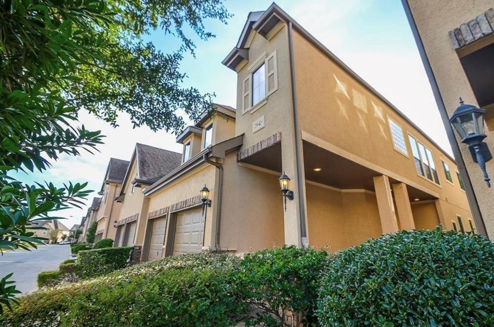 2942 Royal Oaks Crst, Houston, TX 77082-2840