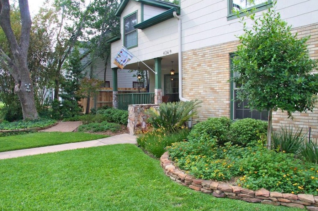 4369 Fiesta Ln, Houston, TX 77004-6602