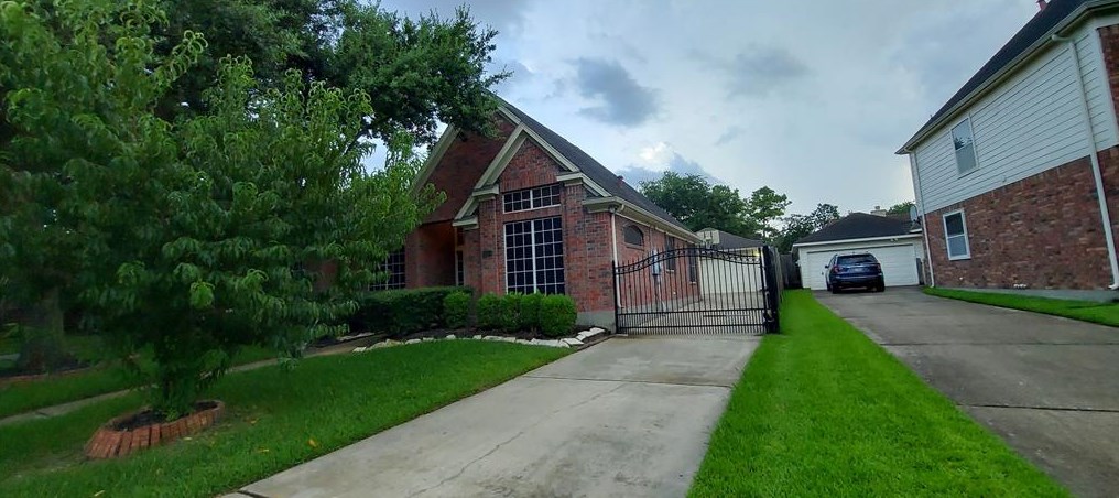 11319 Harvest Dale Ave, Houston, TX 77065