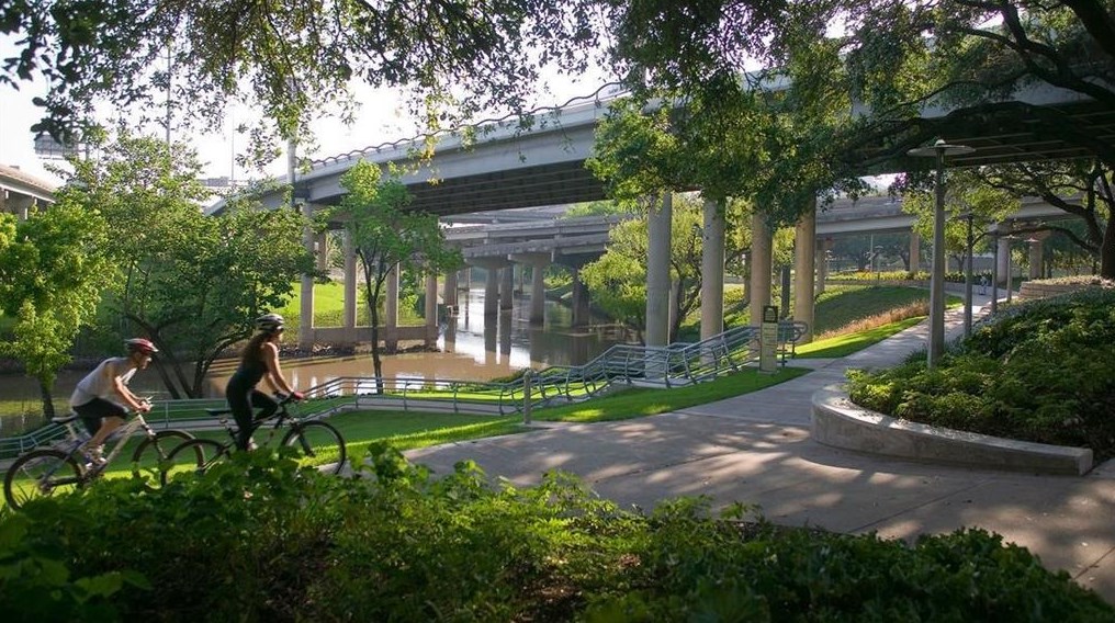 715 Bringhurst St, Houston TX  77020-8609 exterior