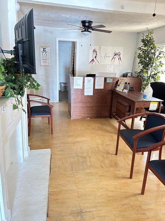 849 Victory Dr, Houston TX  77088-6045 exterior
