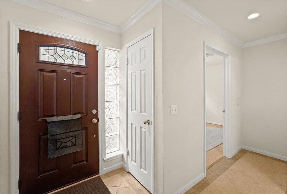 5415 Newcastle St, Bellaire, TX 77401