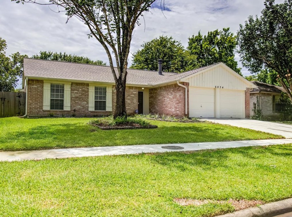 6834 Harpers Dr, Richmond, TX 77469